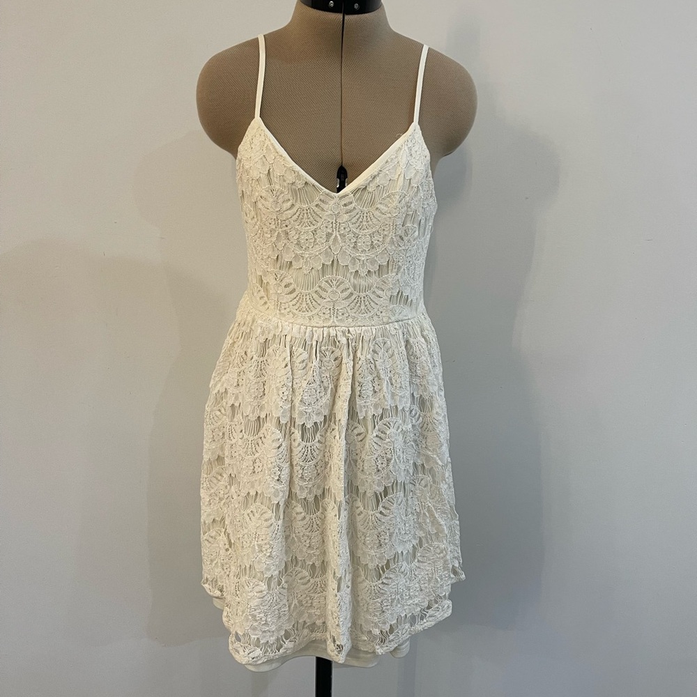 White lace dress